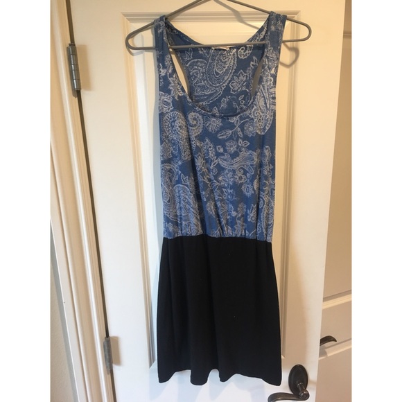 loose top fitted bottom dress